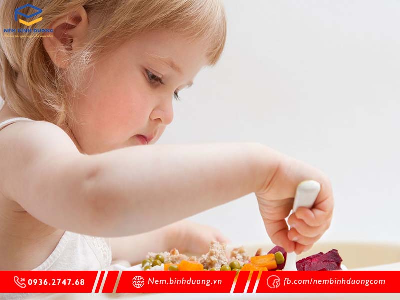 8 mẹo trị biếng ăn ở trẻ em đơn giản hiệu quả - Nệm Bình Dương
